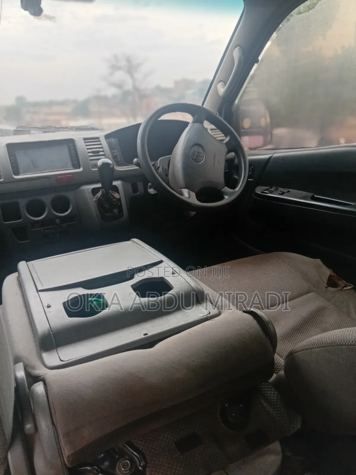 Toyota HiAce 2010 Silver