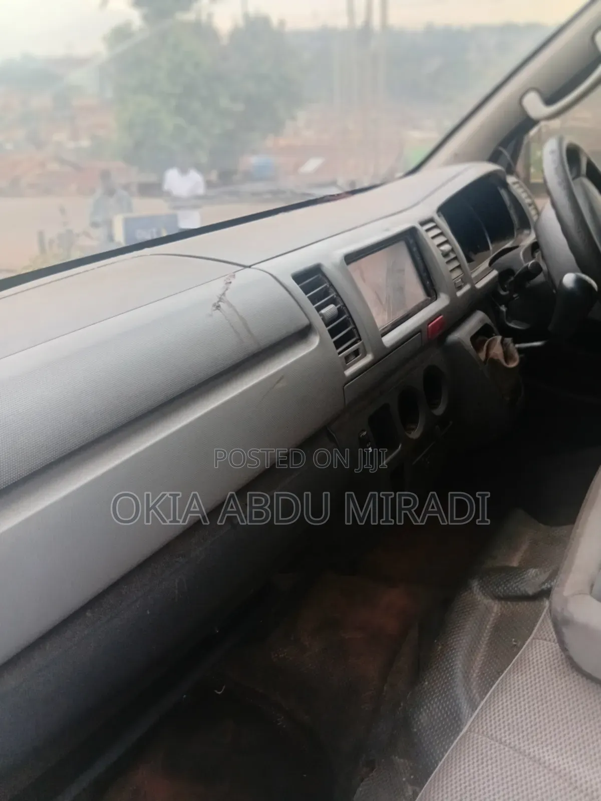 Toyota HiAce 2010 Silver