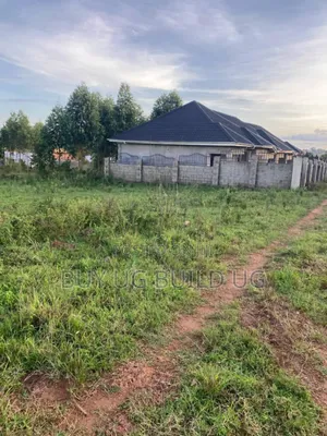 Plots for Sale Sale Kitende Kitovu Entebbe Road With Title