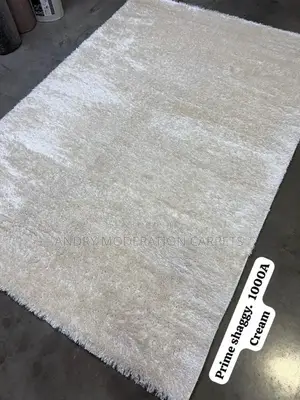Pure White Fluffy Centre Rugs