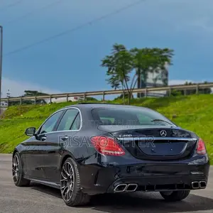 Mercedes-Benz C200 2017 Black