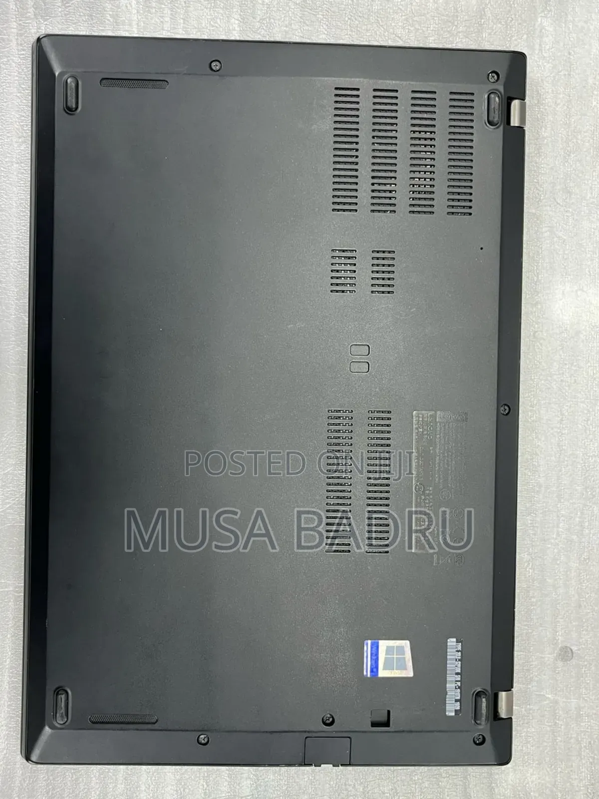 New Laptop Lenovo Thinkpad T490s 8GB Intel Xeon SSD 256GB