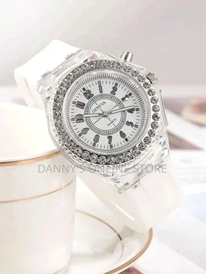 Rhinestone Decor Round Pointer Quartz Watch
