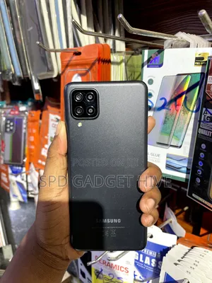 Samsung Galaxy A12 64 GB Black