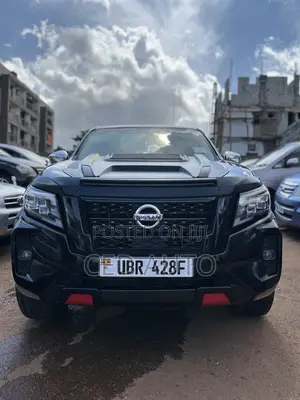 Nissan Navara 2020 Black
