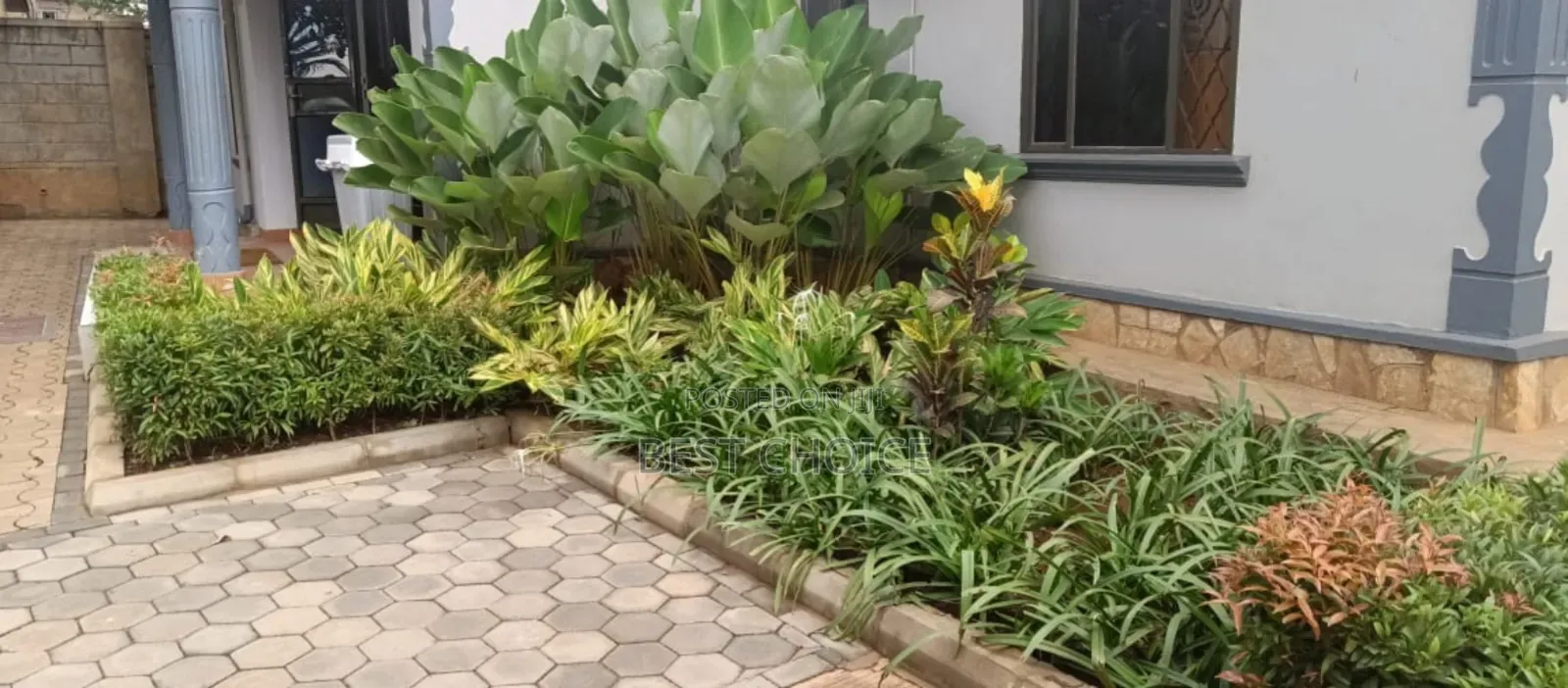 Compound Designing and Land Scaping Services That Delight