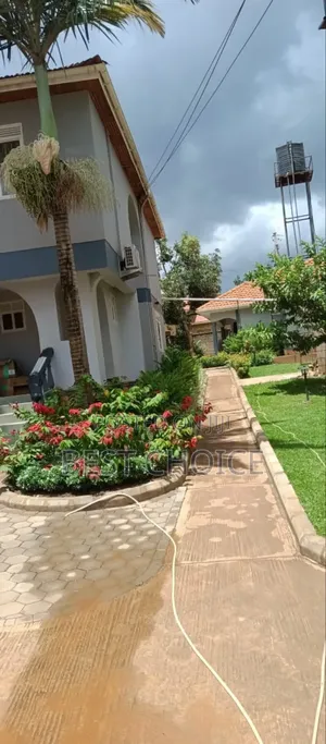 Compound Designing and Land Scaping Services That Delight
