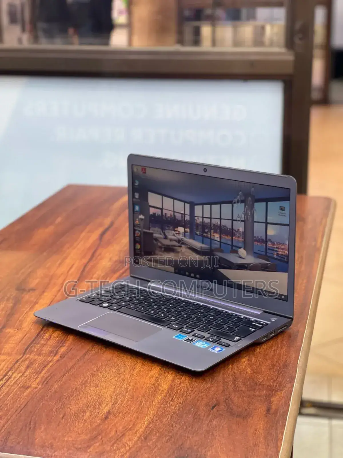 New Laptop Samsung NP530U3B 8GB Intel Core I5 HDD 500GB