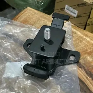 Engine Mounting for Toyota Landcuiser Kaweesi 150 Series.