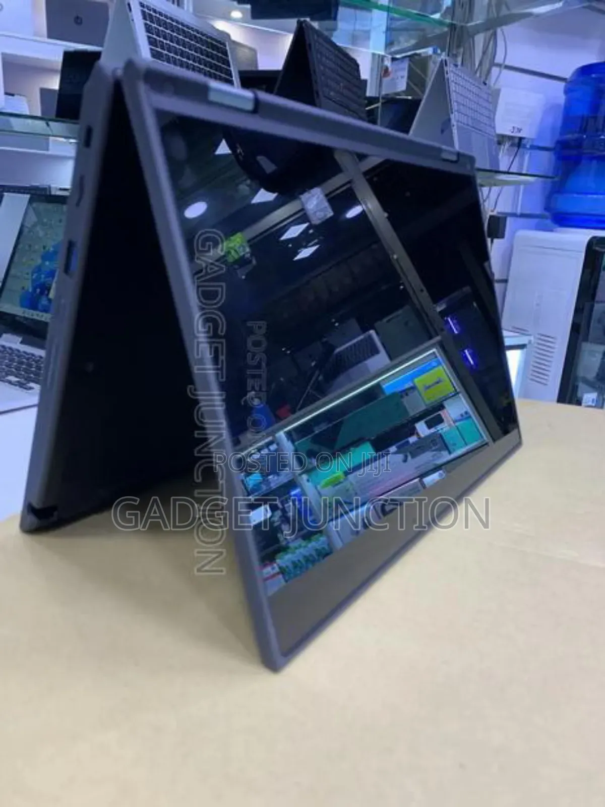 Laptop Lenovo 300e 4GB Intel Pentium SSD 128GB