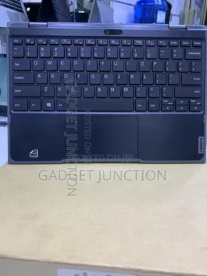 Laptop Lenovo 300e 4GB Intel Pentium SSD 128GB
