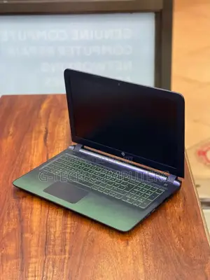 New Laptop HP Pavilion 15 8GB Intel Core I5 HDD 1T