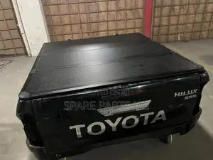 Tri-fold Plastic Pickup Cover