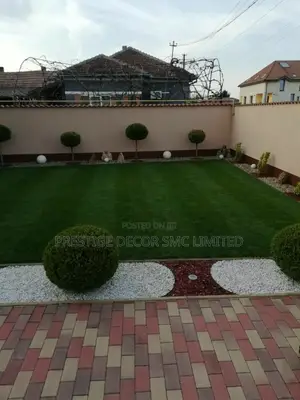 Fantastic Compound Decoree