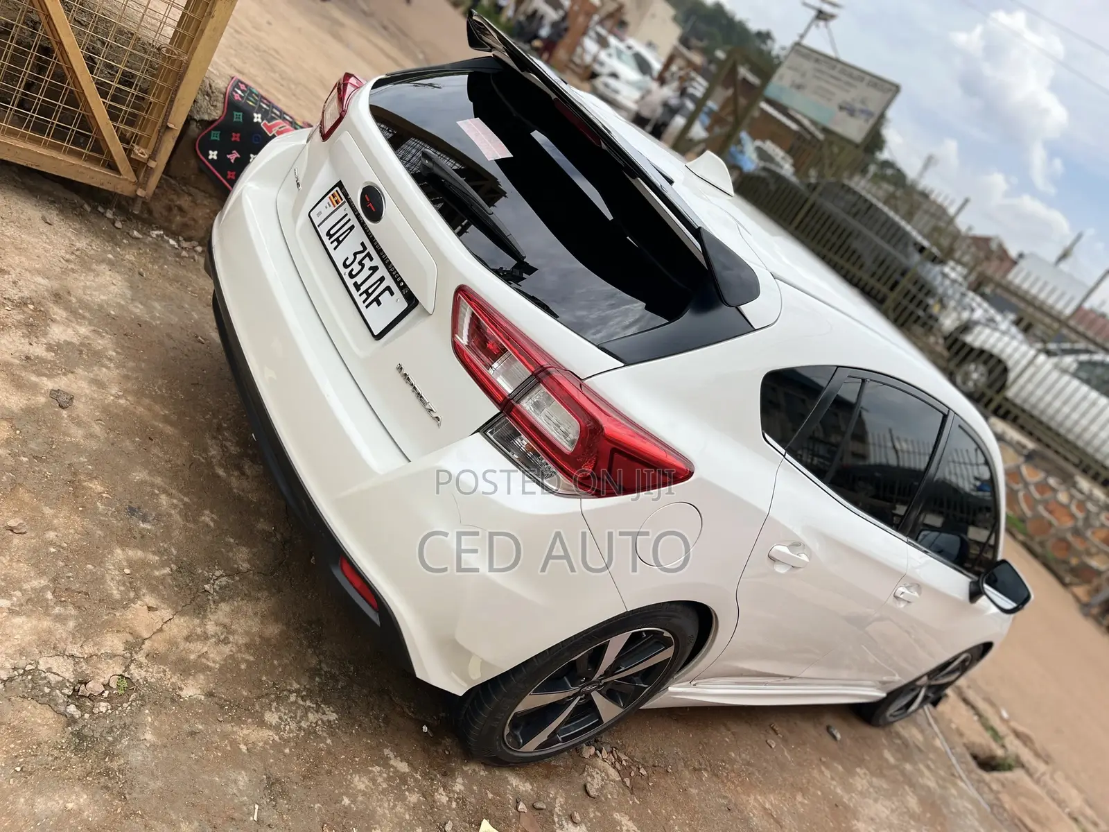 Subaru Legacy 2017 White