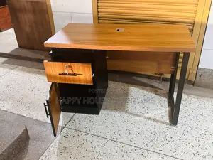 Office Desk (Metallic Stand)