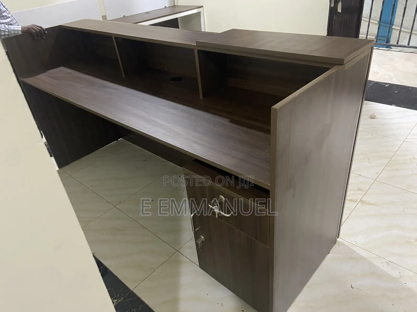Modern Reception Counter