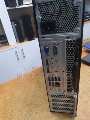 Lenovo ThinkCentre M900 8GB Intel Core I5 HDD+SSD 500GB
