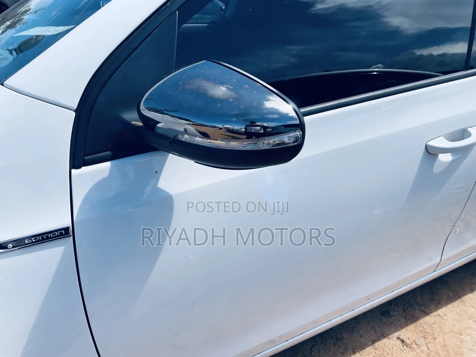 Volkswagen Golf 2011 White