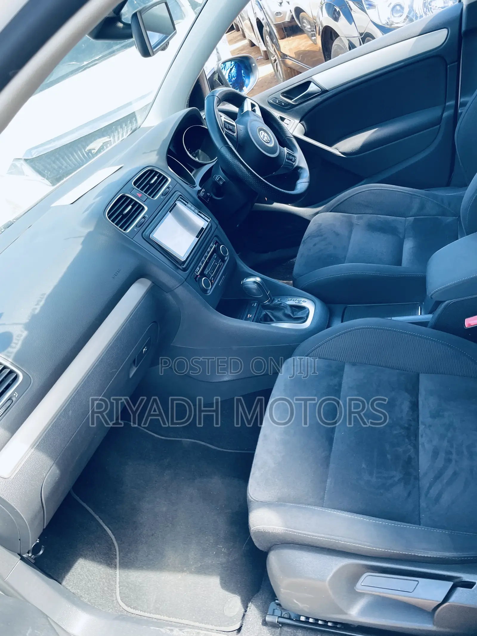 Volkswagen Golf 2011 White