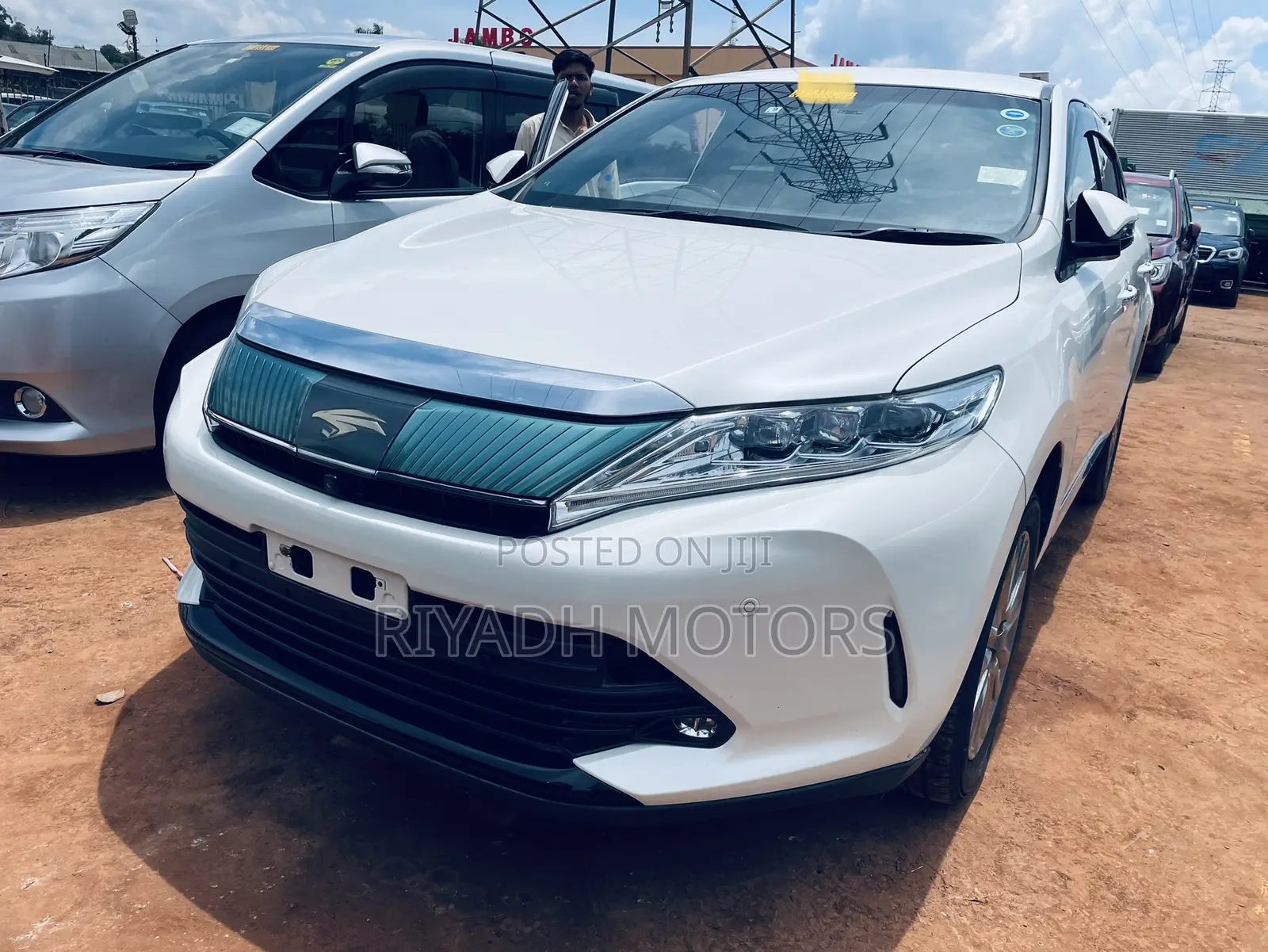 Toyota Harrier 2.0 2017 White