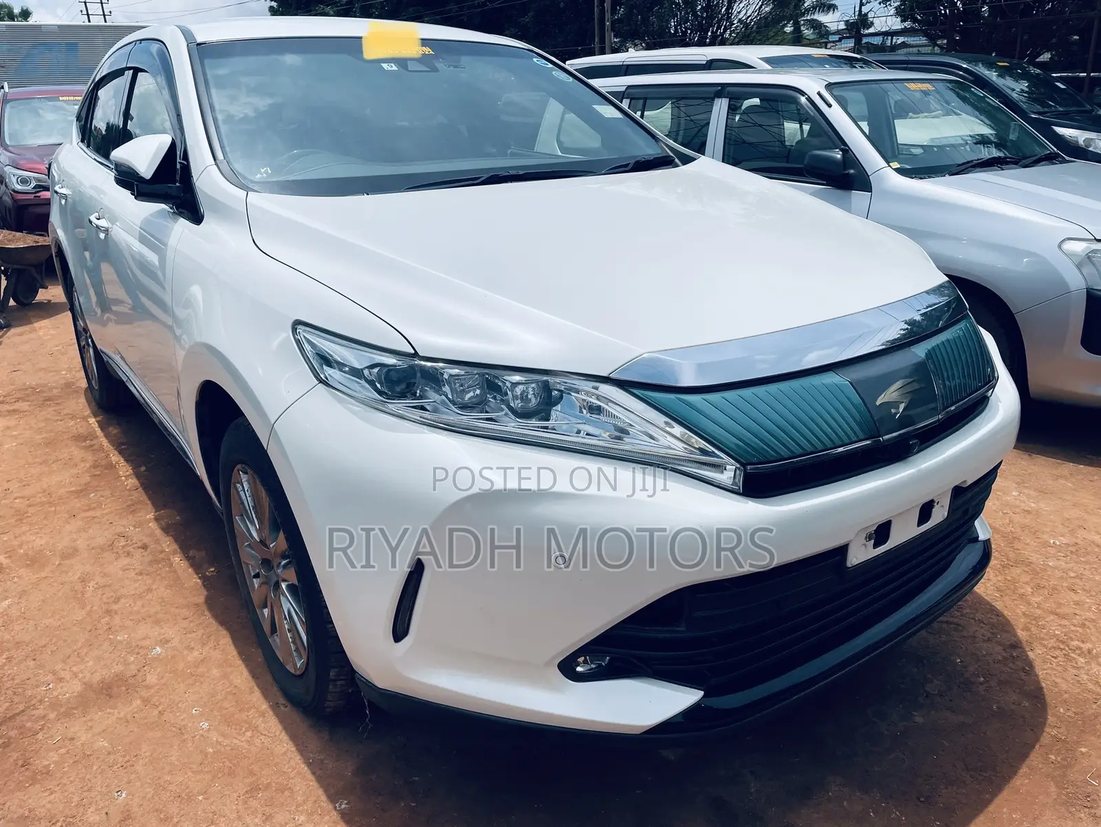 Toyota Harrier 2.0 2017 White