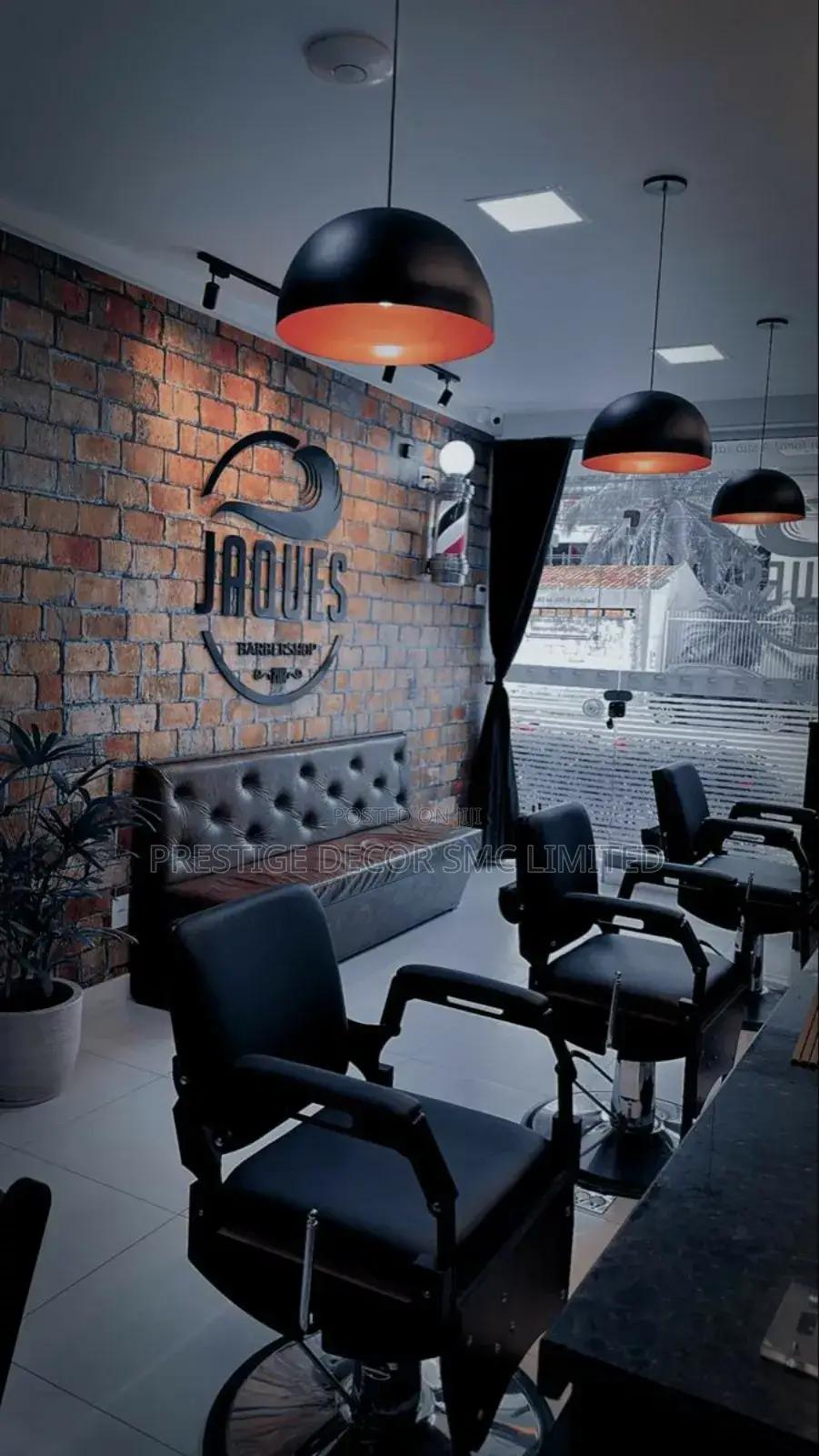 Master Piece Saloon Design
