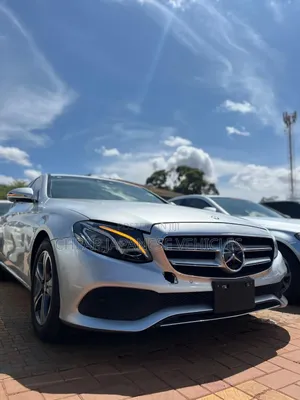 Mercedes-Benz E200 2017 Silver