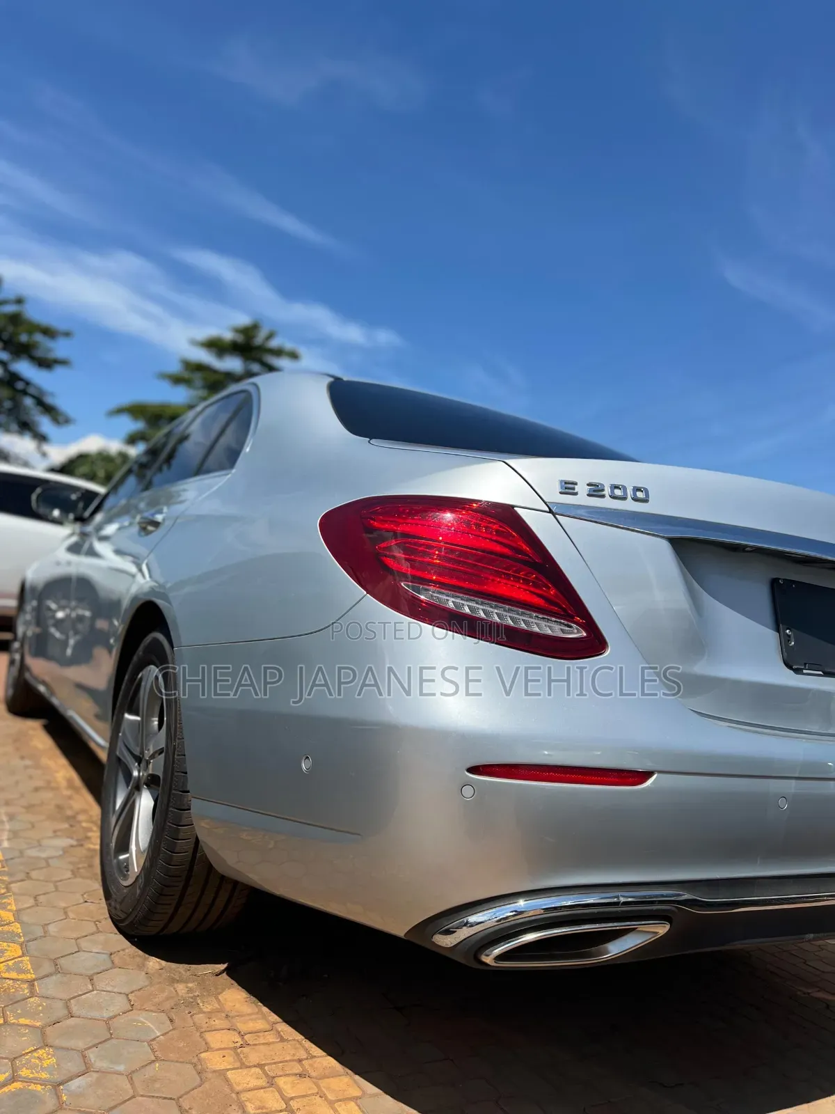 Mercedes-Benz E200 2017 Silver