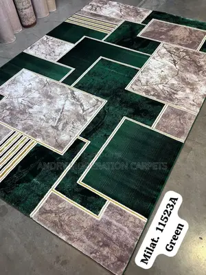 Dark Green Centre Carpets