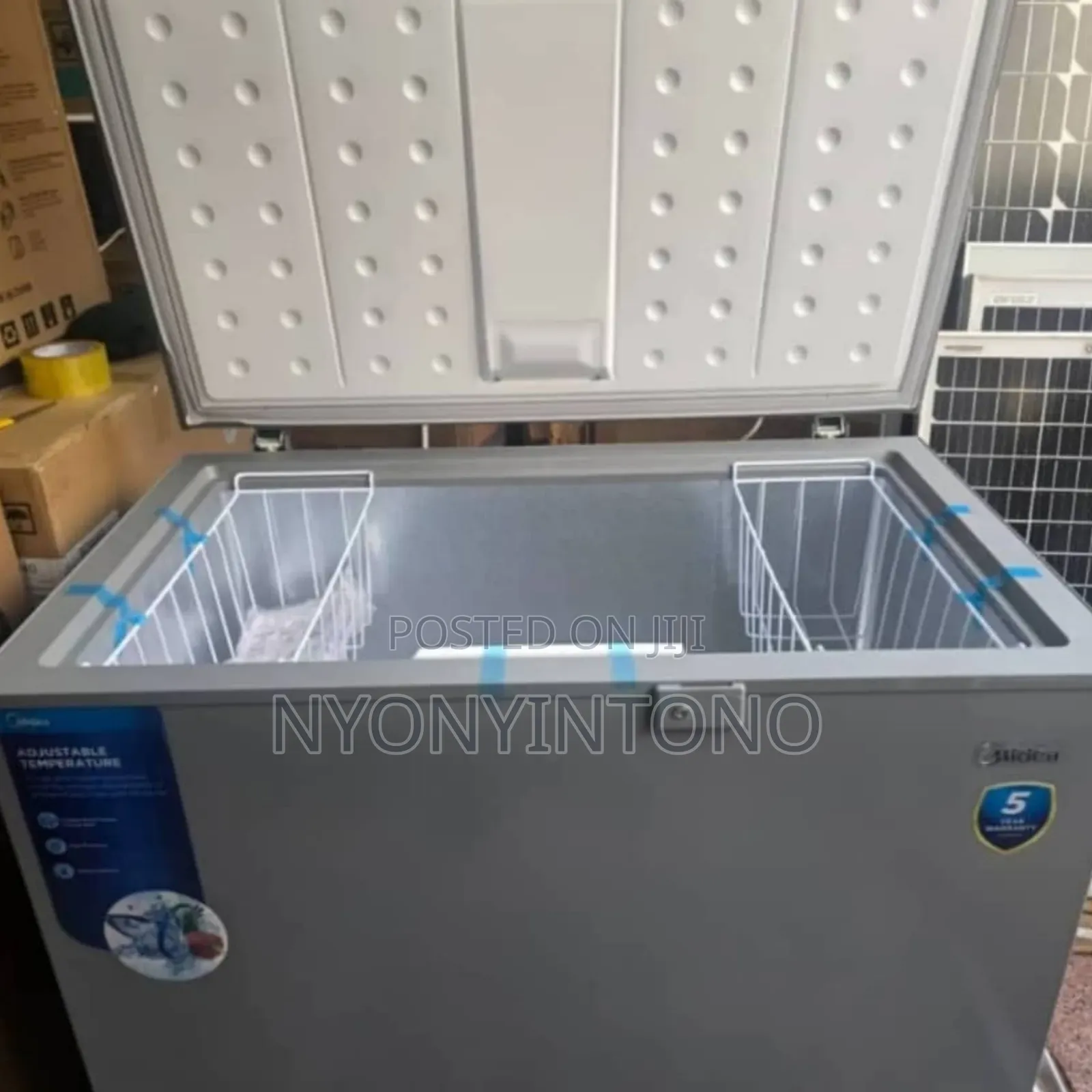 Midea 300litres Chest Freezer
