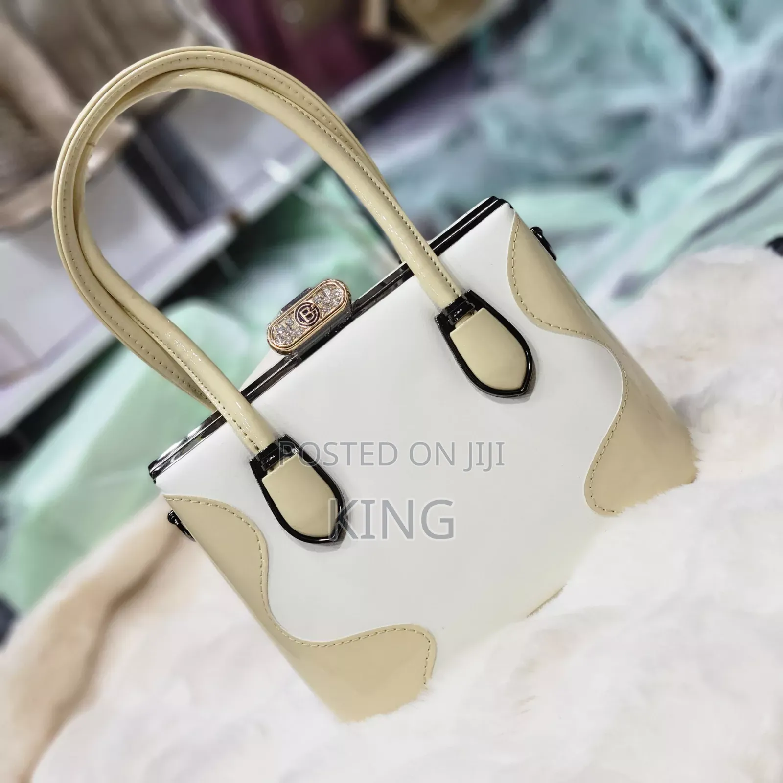 Retro -Chic Handbag