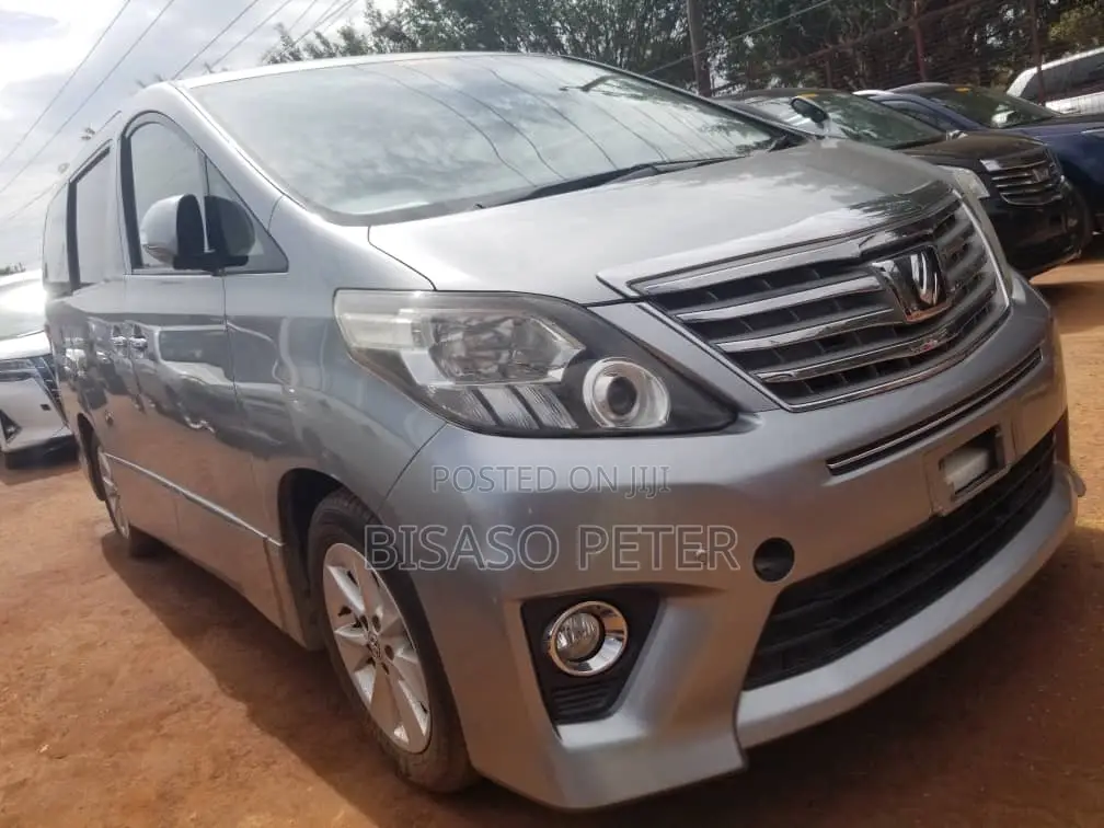 Toyota Alphard 2012 Silver