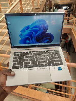 Laptop HP EliteBook 830 G8 16GB Intel Core i5 SSD 512GB