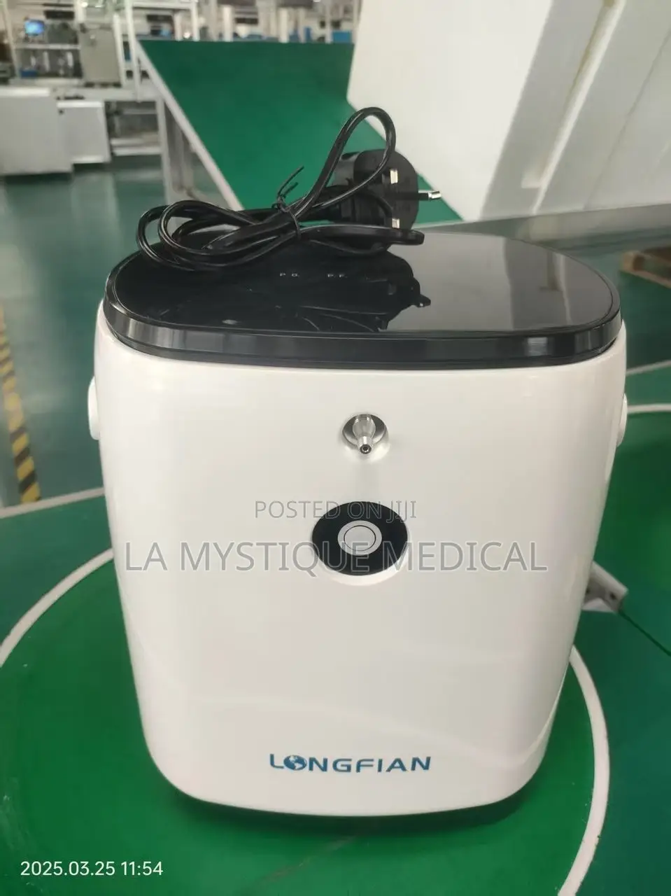 7l Oxygen Concentrator With a Backup Battery a Car Charger