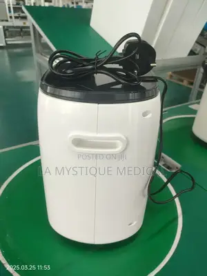 7l Oxygen Concentrator With a Backup Battery a Car Charger