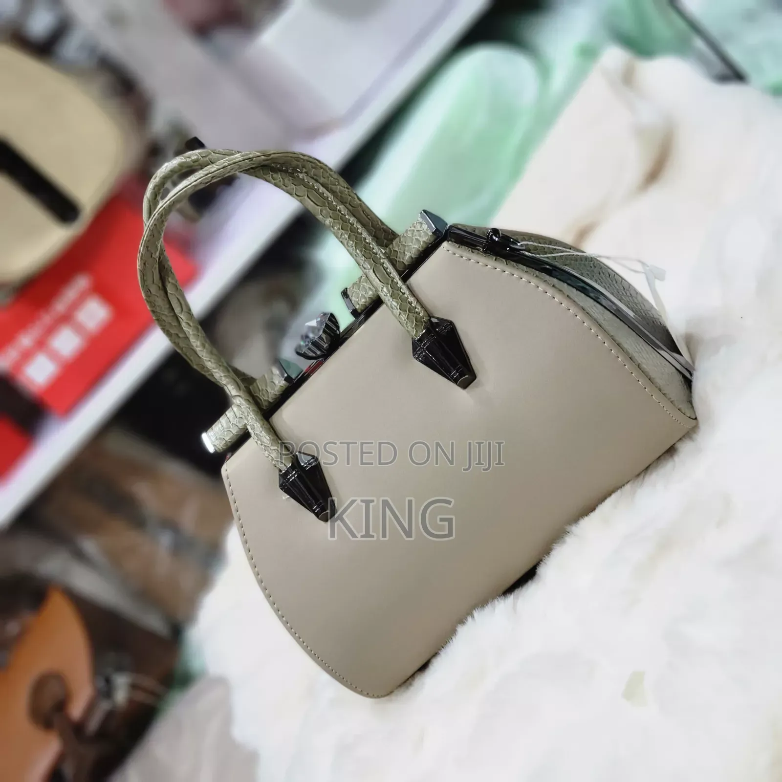 City- Savvy Handbag