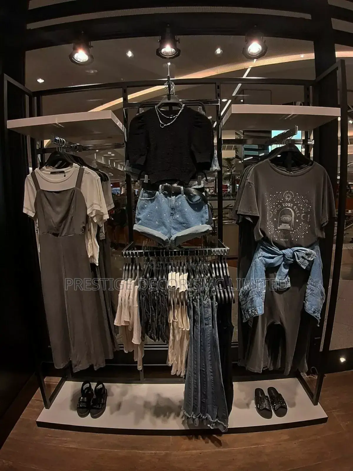 Amazing Boutique Decor