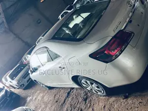 Toyota Premio 1.8 AWD 2017 White