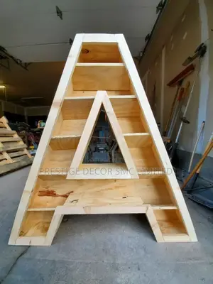 Alpha en Omega Shelves