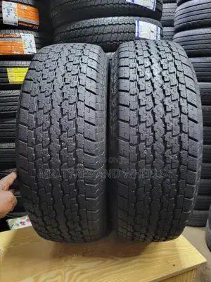 It's 255 70 R15 Used Kapsin in the Disney of Bridgestone.