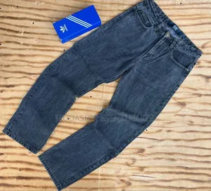 Buggy Jeans