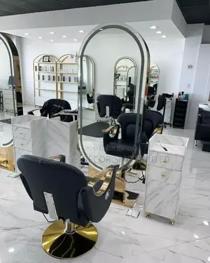Finest Salon Mirror Clear View.