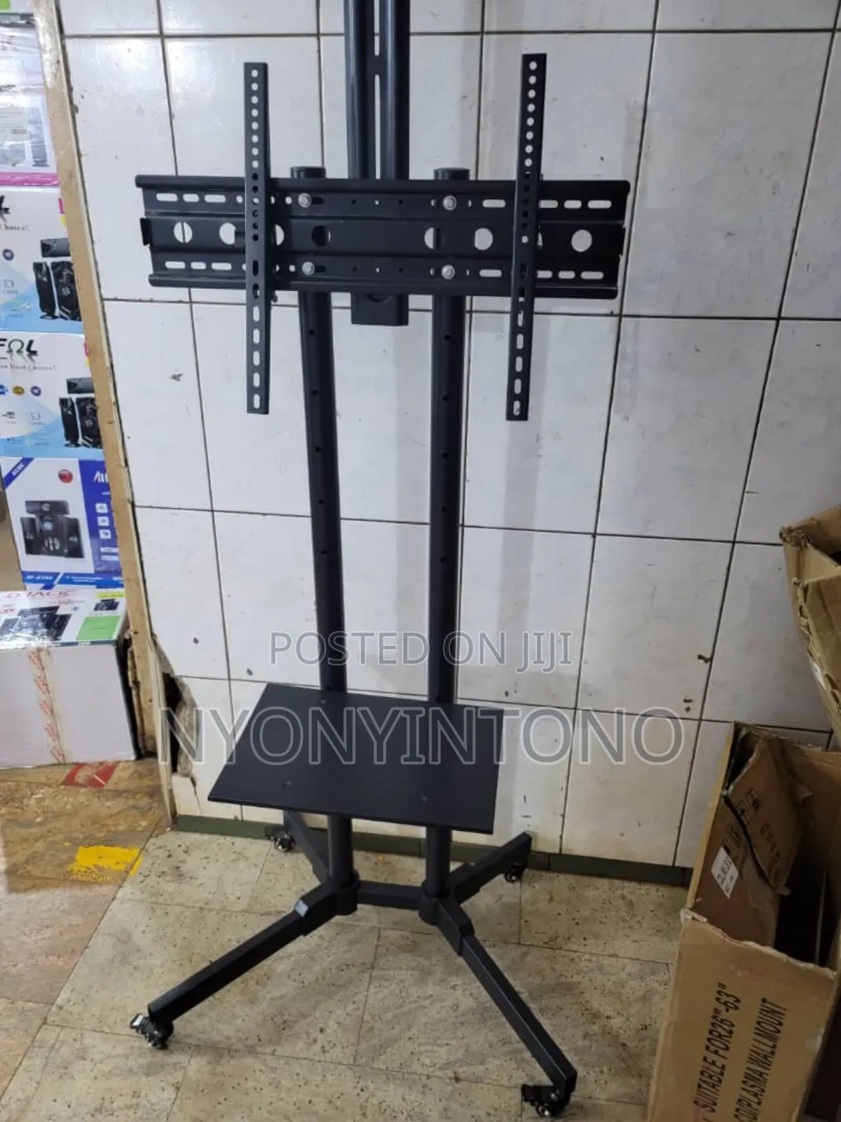 Very Strong Movable Metallic Plasma Stand