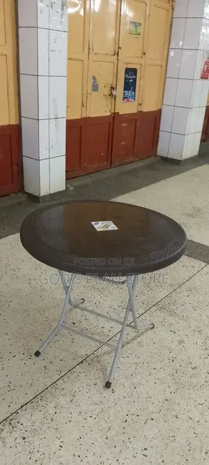 Plastic Round Table (With Foldable Legs)