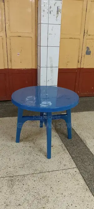 Round Plastic Table