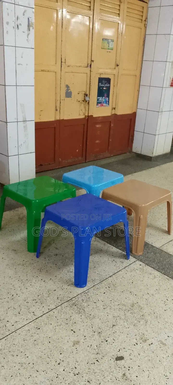Plastic Square Table Mukwano