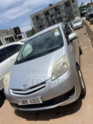 Toyota Passo Sette 2010 Silver