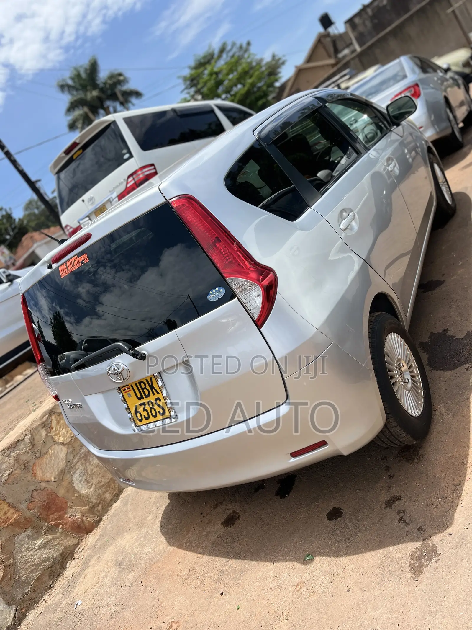 Toyota Passo Sette 2010 Silver