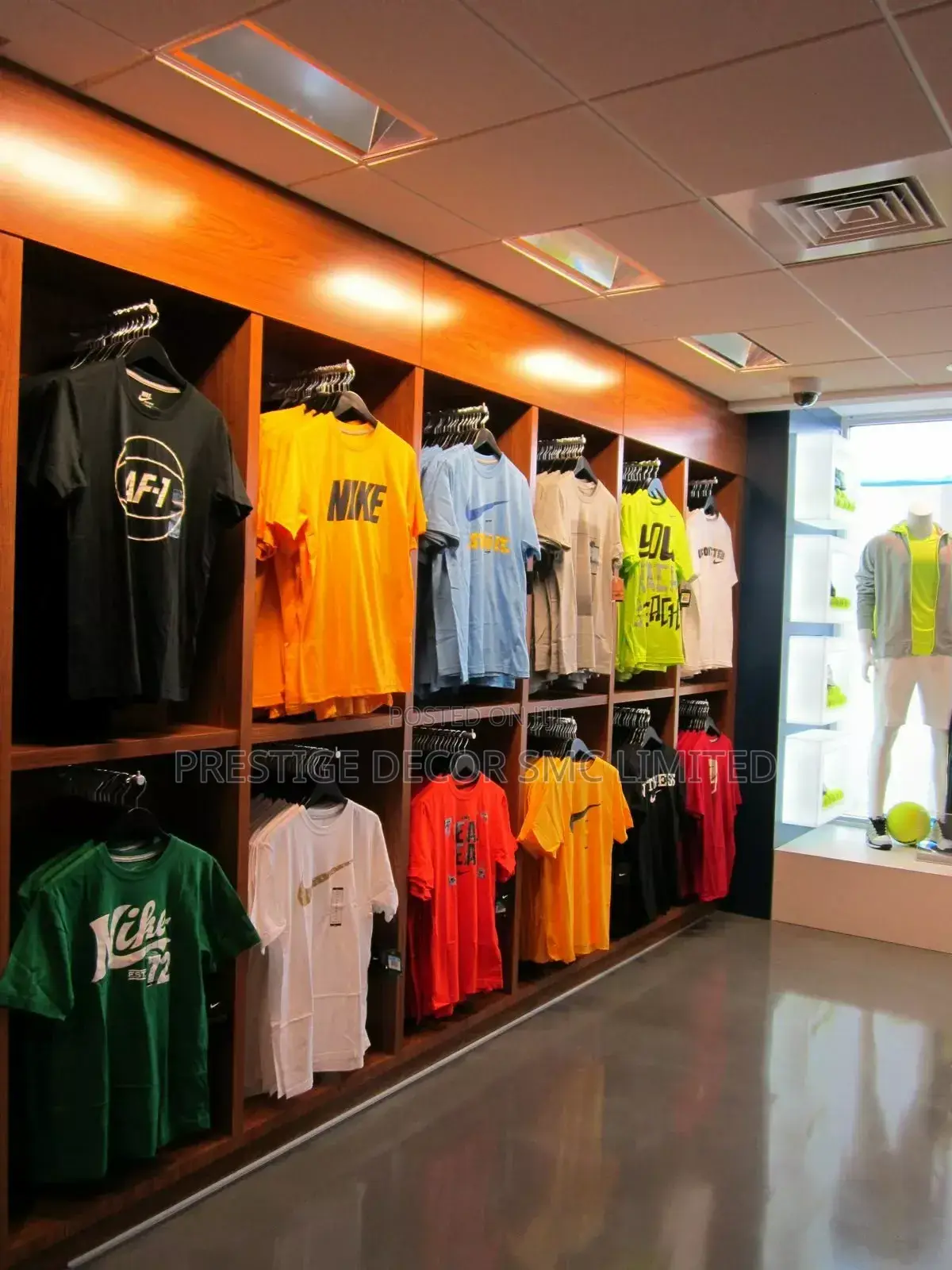 T.Shirt Boutique Shelves